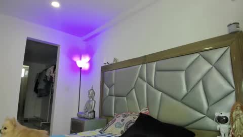 carolain vinasco online show from 27, 2, 2025