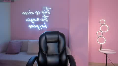  Bella C  online show from 6, 6, 2026
