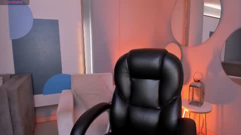  Bella C  online show from 5, 7, 2026