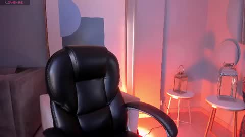 Bella C  online show from 10, 7, 2026