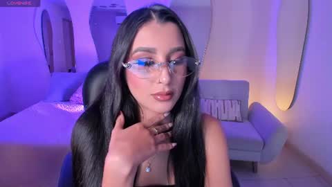  Bella C  online show from 22, 7, 2026