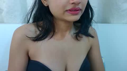 Snapshot of bellacrystall chatting on 17, 2, 2026 bellacrystall online show from 17, 2, 2026