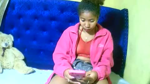 bellaena online show from 13, 9, 2025