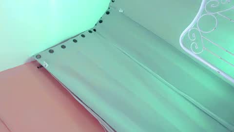 Snapshot of bellafucks1 chatting on 6, 2, 2025 Bella rowt online show from 6, 2, 2025