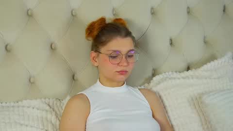 BellaMarebelle online show from 18, 11, 2025