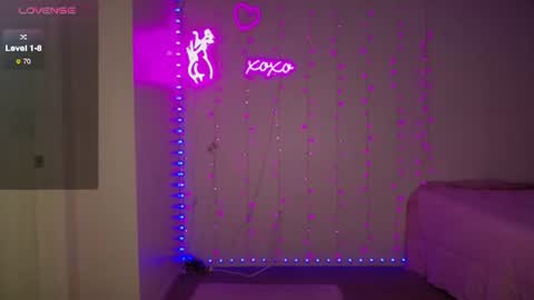 Bella Monroe online show from 7, 7, 2026
