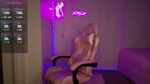 Bella Monroe online show from 8, 8, 2026