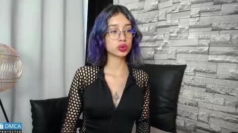   online show from 22, 2, 2025