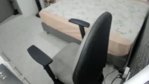 Snapshot of bellaprettty chatting on 8, 1, 2025 Bella  Angelycal online show from 8, 1, 2025