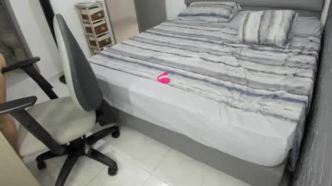 Snapshot of bellaprettty chatting on 29, 1, 2025 Bella  Angelycal online show from 29, 1, 2025