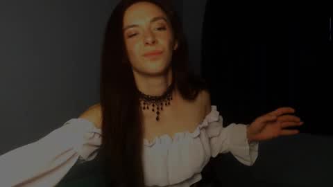 bellaqueen0701 online show from 9, 2, 2025