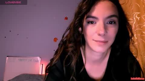 bellaqueen0701 online show from 11, 11, 2025