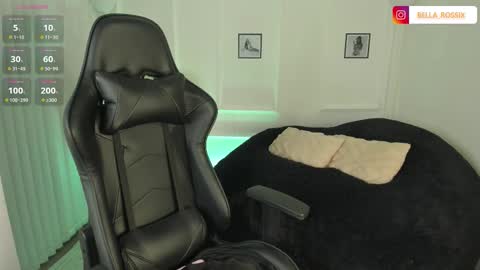 CALL ME BELLA online show from 28, 11, 2025