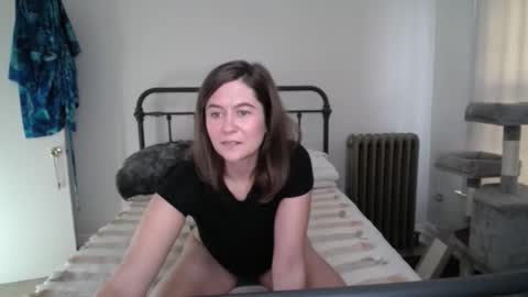 BellaStrange69 online show from 21, 11, 2025