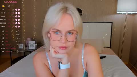 Bella online show from 13, 9, 2025