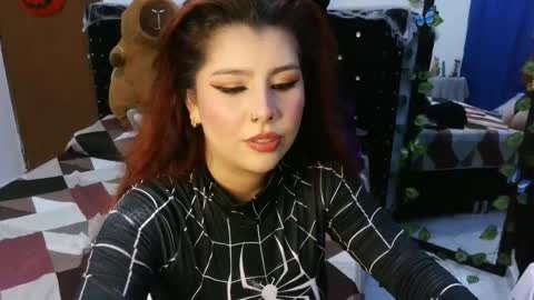 Snapshot of bellatrix_colen chatting on 1, 11, 2025 Aleja online show from 1, 11, 2025