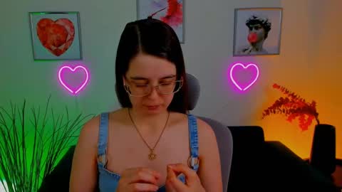 Bella. Ntmu online show from 28, 2, 2025