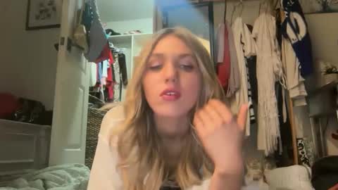 Bella 3 online show from 8, 5, 2026