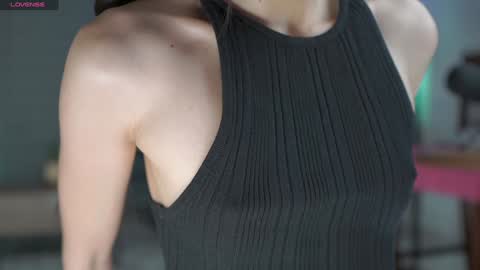 Snapshot of belle_adrienne chatting on 8, 12, 2024 Belle Adrienne IG online show from 8, 12, 2024