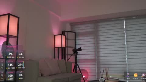 Snapshot of belle_adrienne chatting on 2, 11, 2025 Belle Adrienne IG online show from 2, 11, 2025