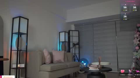 Snapshot of belle_adrienne chatting on 28, 11, 2025 Belle Adrienne IG online show from 28, 11, 2025