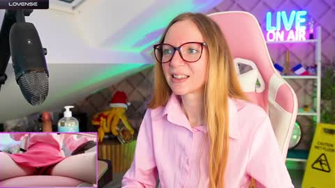 Snapshot of belle_alice chatting on 6, 1, 2025 Alice online show from 6, 1, 2025