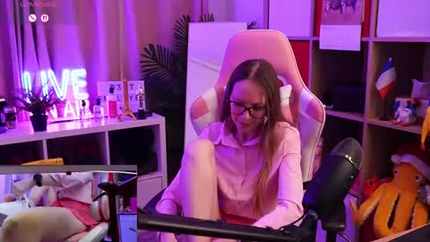 Snapshot of belle_alice chatting on 19, 3, 2026 Alice online show from 19, 3, 2026