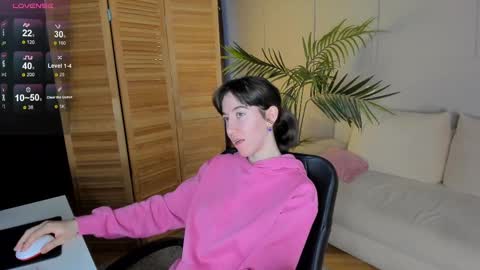 Bella online show from 28, 2, 2025