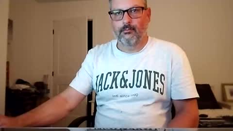 Snapshot of bellequeue19758 chatting on 3, 10, 2025 bellequeue19758 online show from 3, 10, 2025