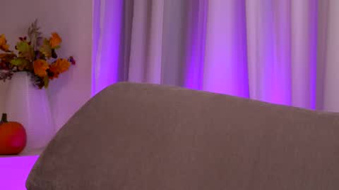 Snapshot of belleskye chatting on 4, 12, 2025 Belle online show from 4, 12, 2025