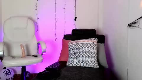 Snapshot of bellmontneon chatting on 22, 10, 2025 Neon online show from 22, 10, 2025
