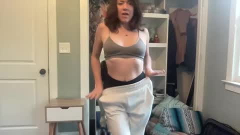 bendlikebecks online show from 4, 12, 2025