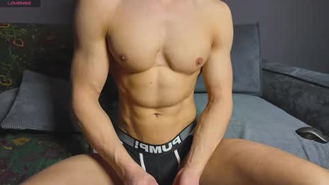 benjaminkarl02 online show from 13, 11, 2025