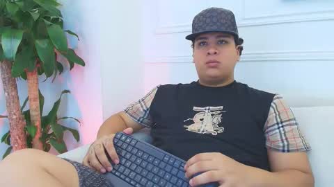 bennett_alejoo online show from 2, 12, 2025