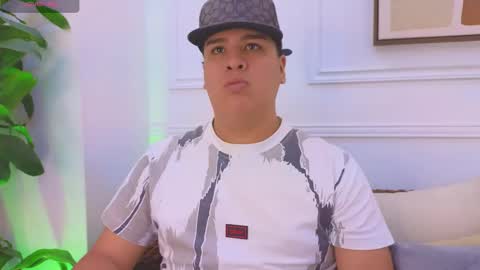 bennett_alejoo online show from 29, 4, 2026
