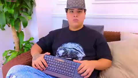 bennett_alejoo online show from 25, 7, 2026