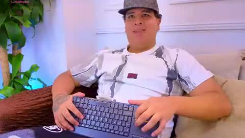 bennett_alejoo online show from 28, 7, 2026