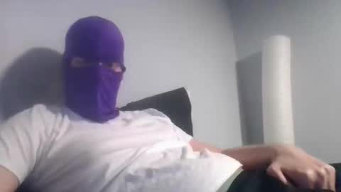 Snapshot of bennybueno chatting on 23, 4, 2026 bennybueno online show from 23, 4, 2026
