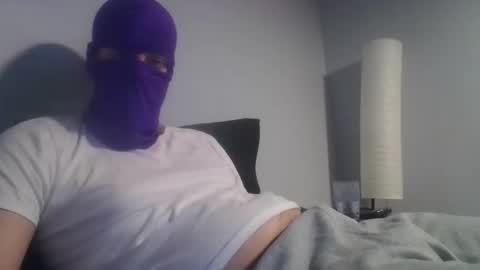 Snapshot of bennybueno chatting on 24, 4, 2026 bennybueno online show from 24, 4, 2026