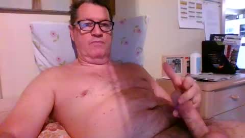 bennybutterfly007 online show from 10, 3, 2025
