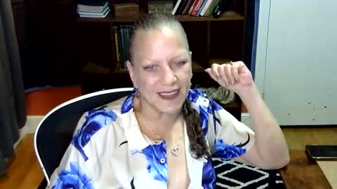 DeniseDavid online show from 7, 3, 2026