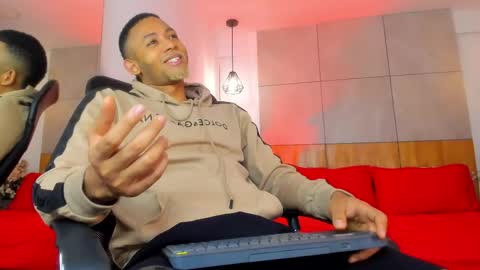 Snapshot of bento_fox chatting on 28, 5, 2026 bento_fox online show from 28, 5, 2026