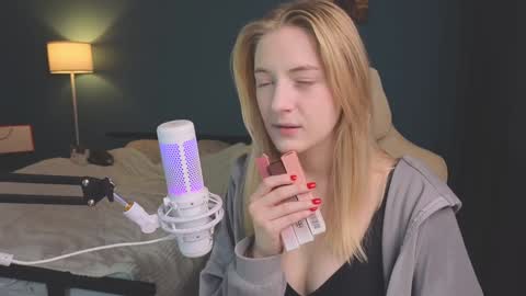 Alice online show from 12, 12, 2024