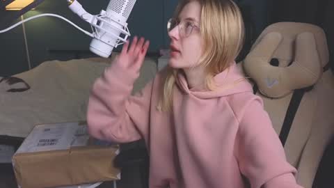 Alice online show from 5, 1, 2025