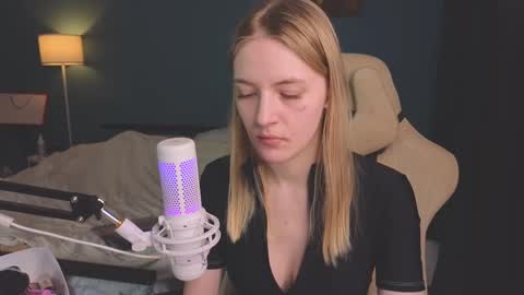 Alice online show from 25, 2, 2025