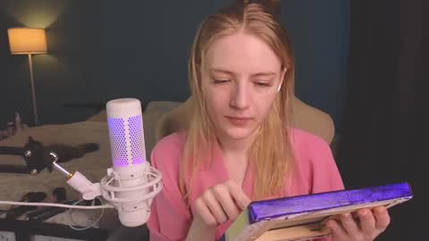 Alice online show from 8, 3, 2025