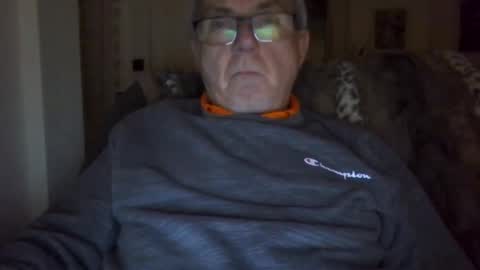 bernard1102 online show from 8, 1, 2025