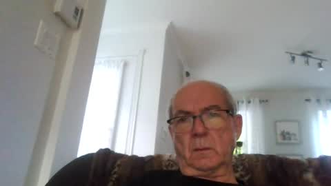 bernard1102 online show from 10, 7, 2026