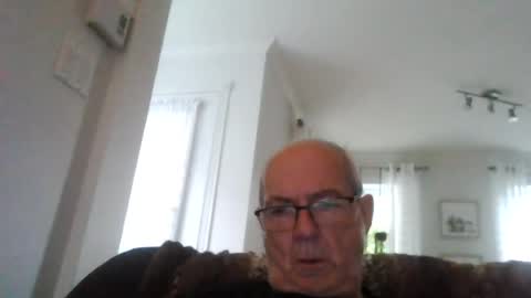 bernard1102 online show from 14, 7, 2026