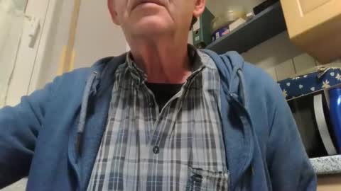 Snapshot of bernie6004 chatting on 9, 3, 2026 bernie6004 online show from 9, 3, 2026